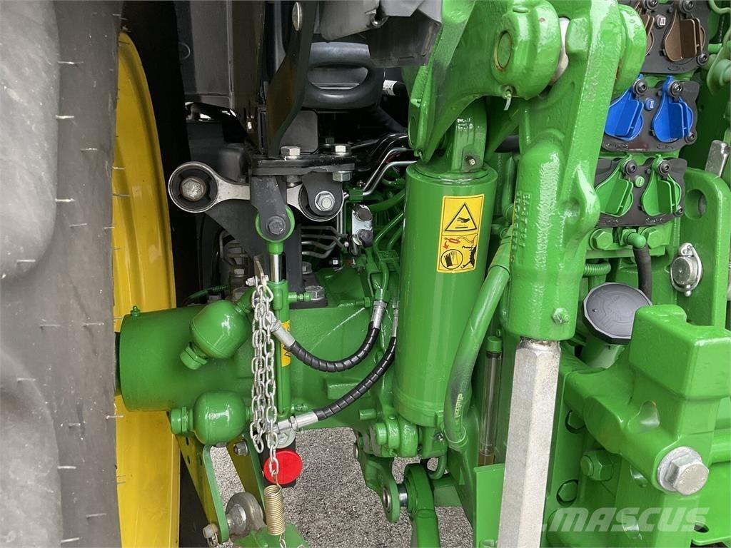 John Deere 6R 110 Traktory