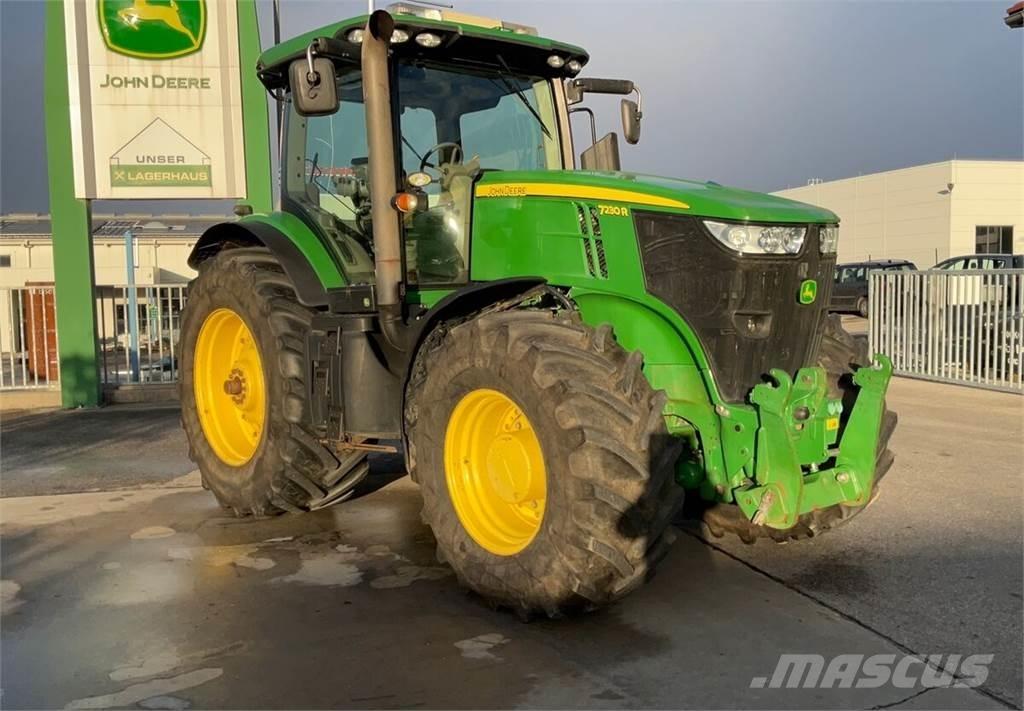 John Deere 7230R Traktory