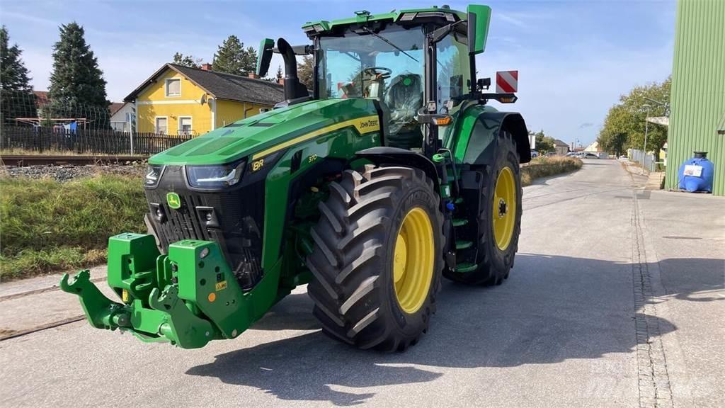 John Deere 8R370 Traktory