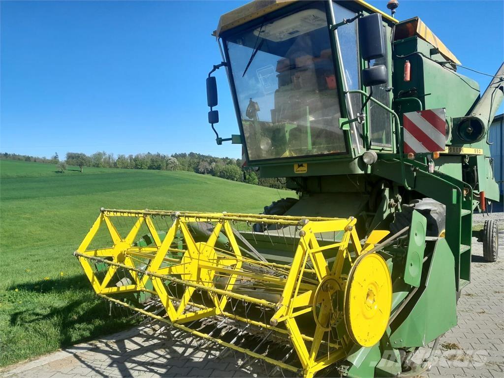 John Deere 950 Sklízecí mlátičky