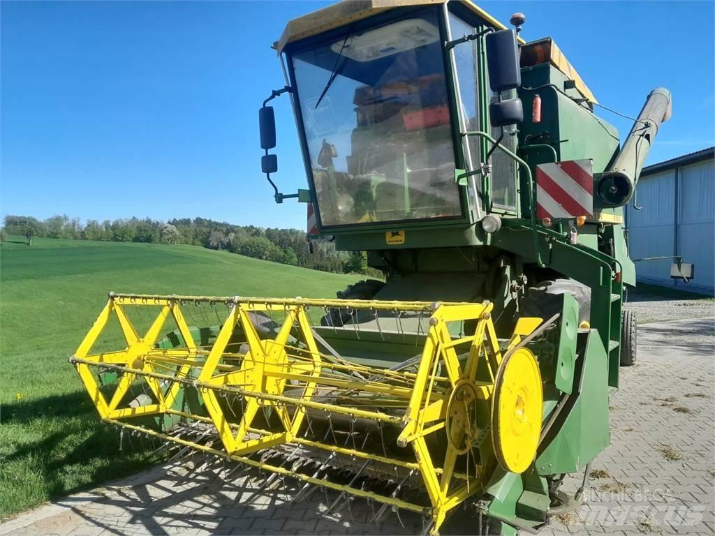 John Deere 950 Sklízecí mlátičky