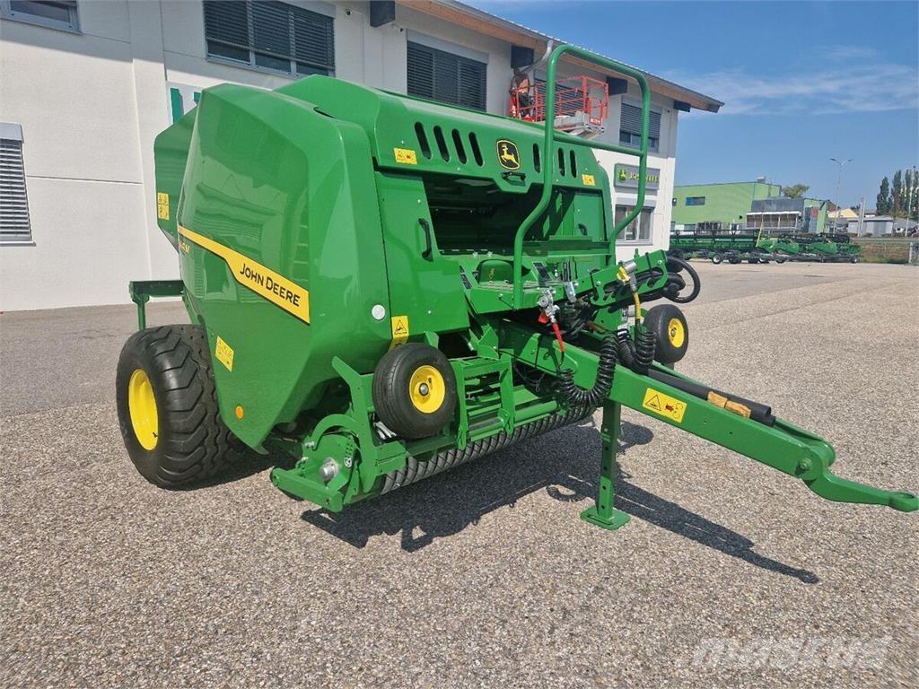 John Deere F441M Lis na válcové balíky