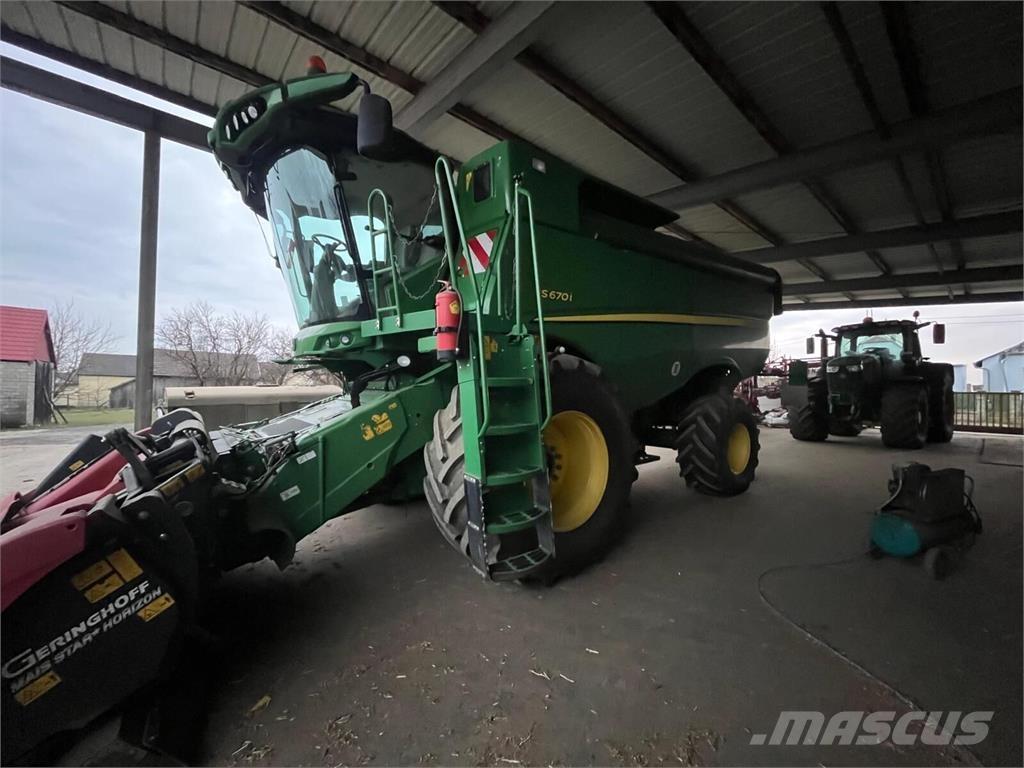 John Deere S670i Sklízecí mlátičky