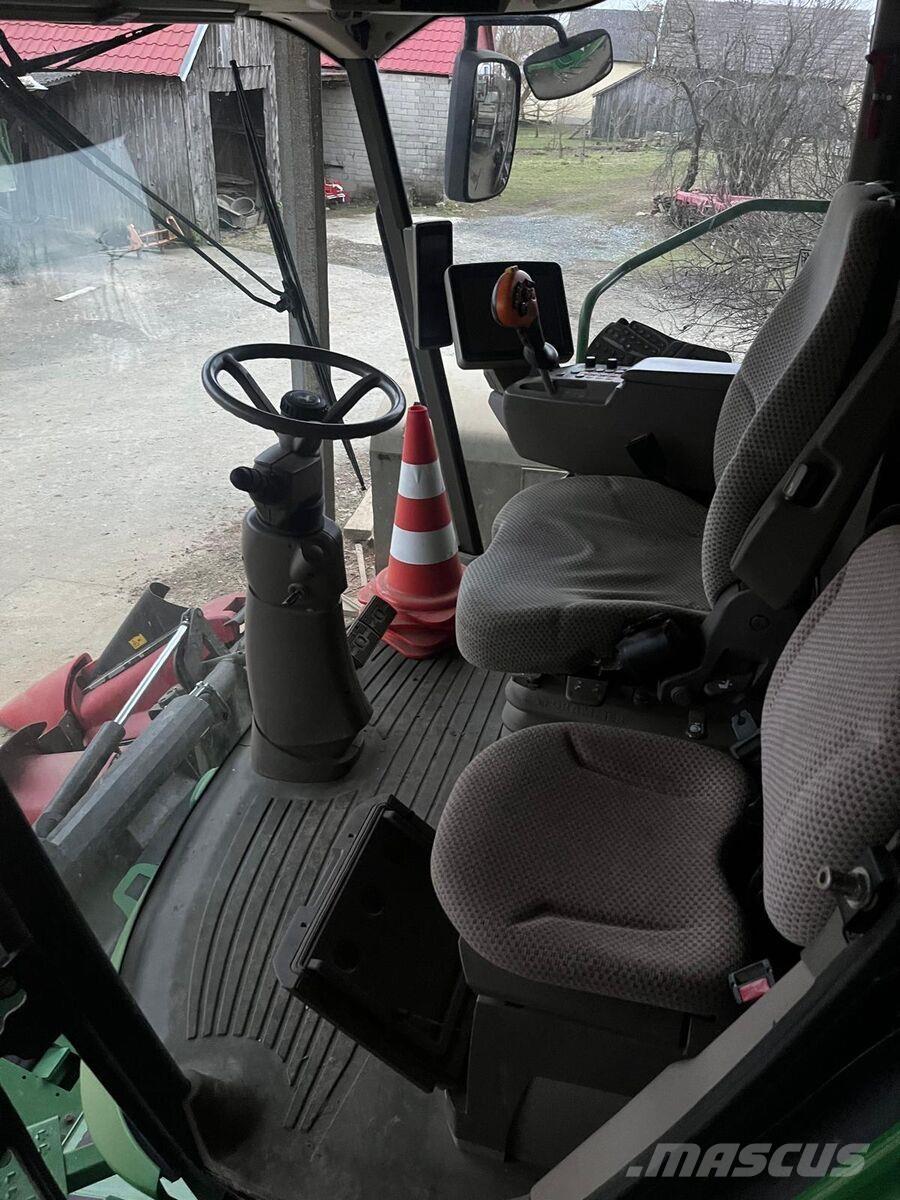 John Deere S670i Sklízecí mlátičky