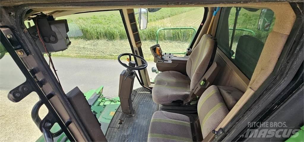 John Deere T550 Sklízecí mlátičky