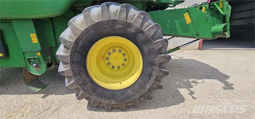 John Deere T550 Sklízecí mlátičky