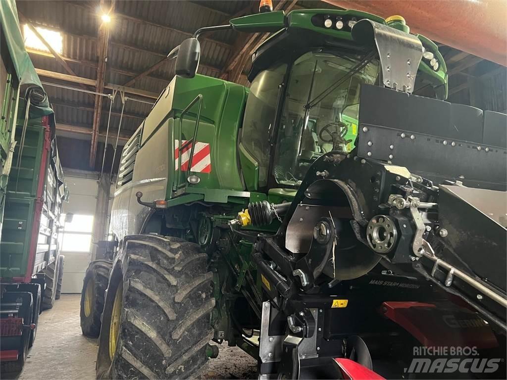 John Deere T670 Sklízecí mlátičky