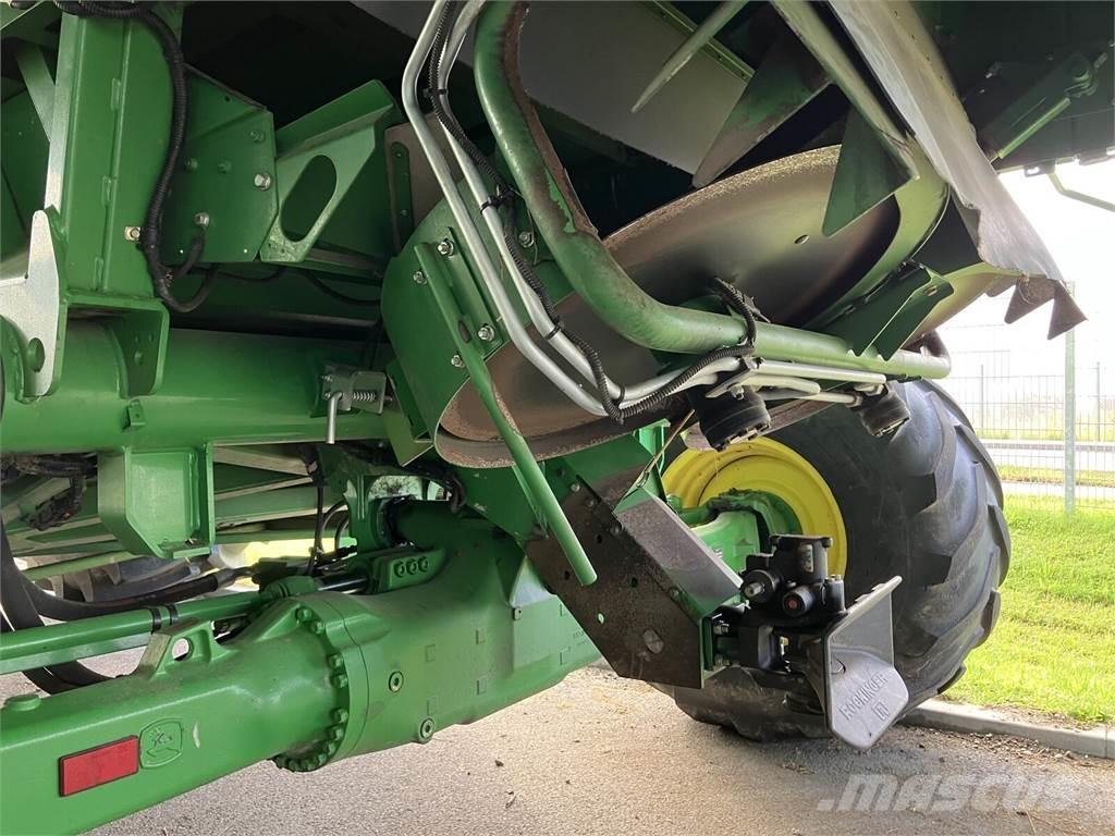John Deere T670 Sklízecí mlátičky