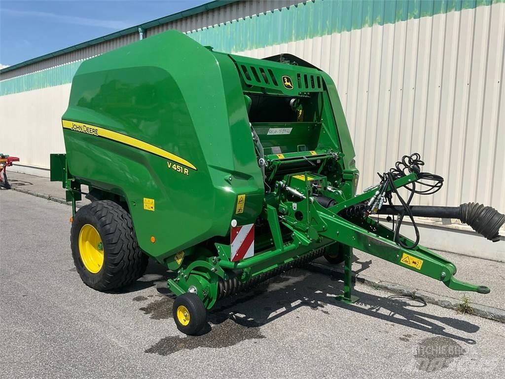 John Deere V451R Lis na válcové balíky