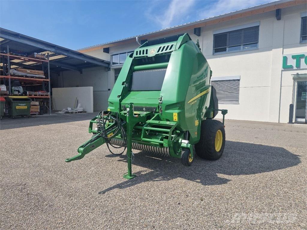 John Deere V461M Lis na válcové balíky