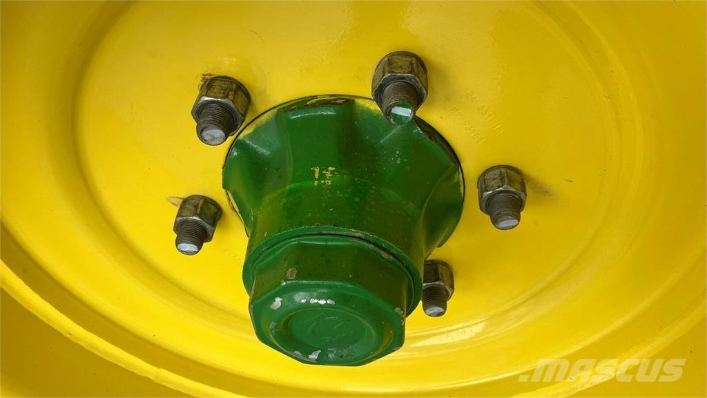 John Deere V461R Lis na válcové balíky