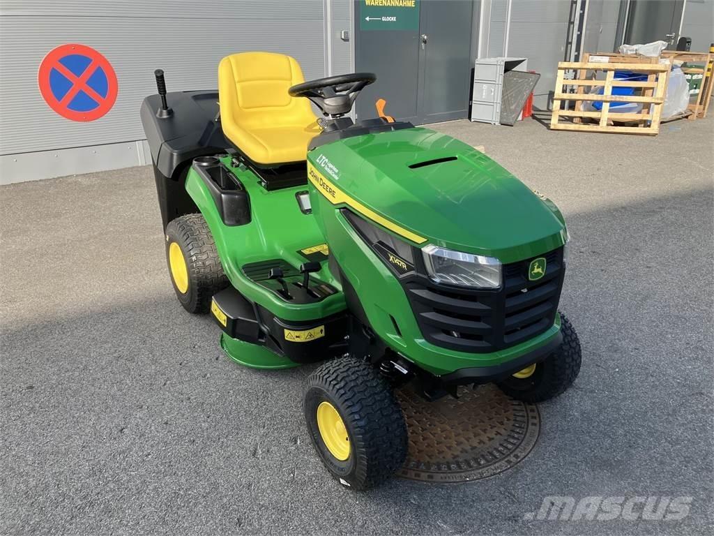 John Deere X 147R Komunální technika - ostatní