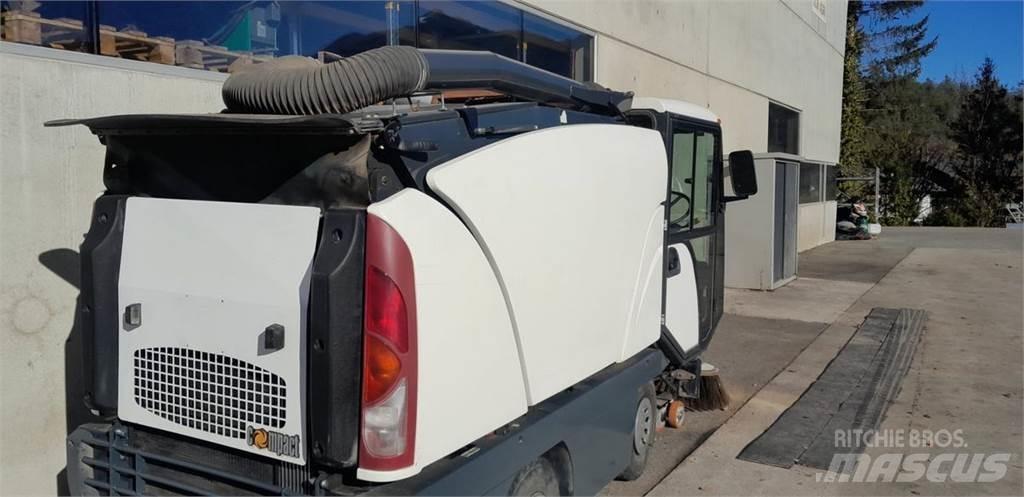 Johnston Compact 40 Komunální technika - ostatní