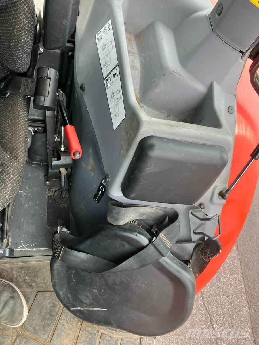 Kubota M4072 Traktory