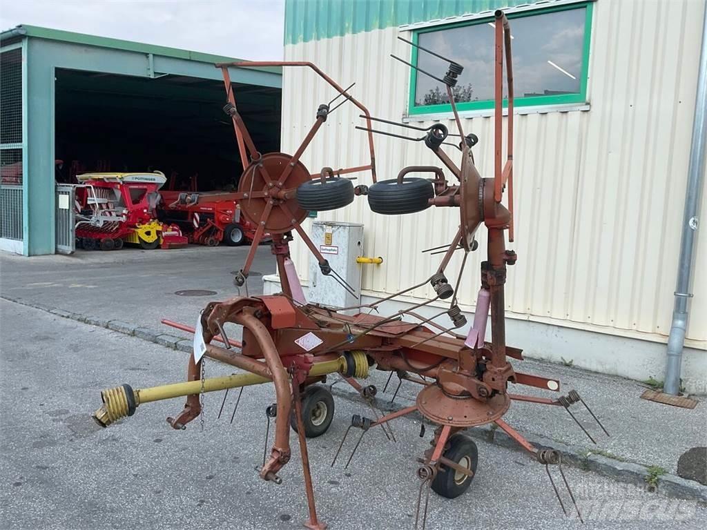 Kuhn GF 5001 Obraceče a shrabovače sena