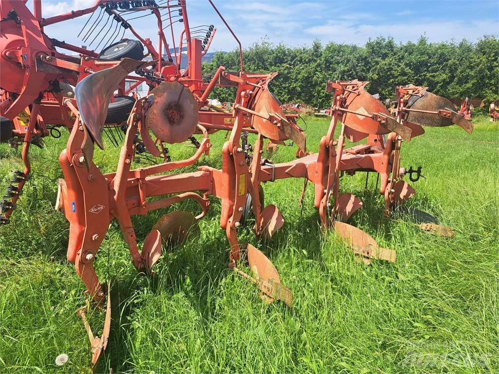 Kuhn Master 120 Konvenční pluh
