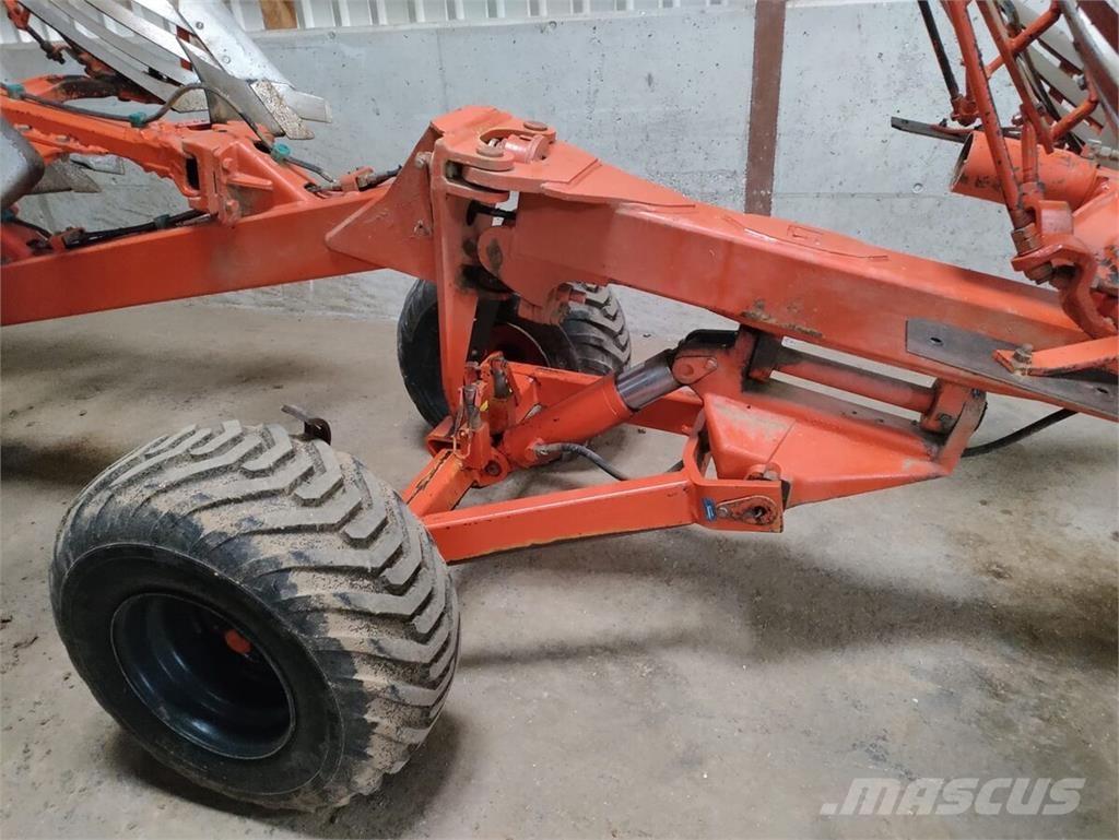 Kühne Manager 8 NSH Konvenční pluh