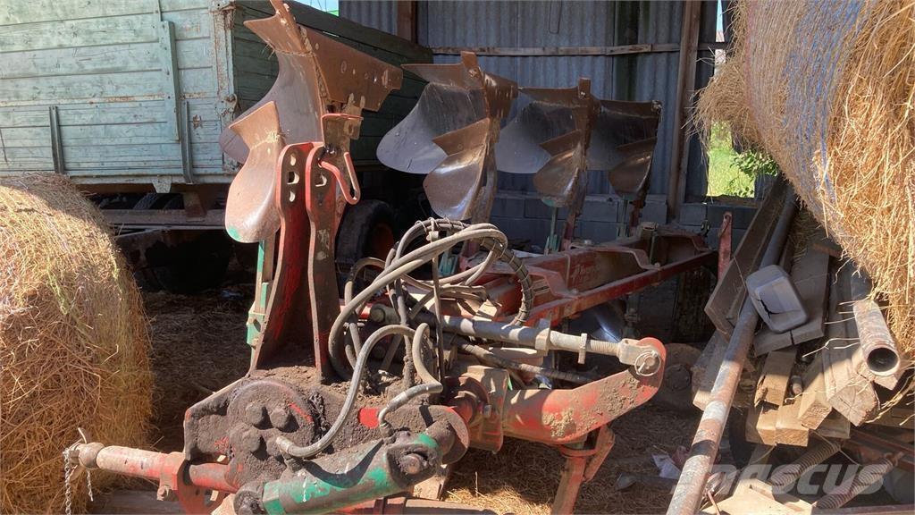 Kverneland LB 100 Konvenční pluh