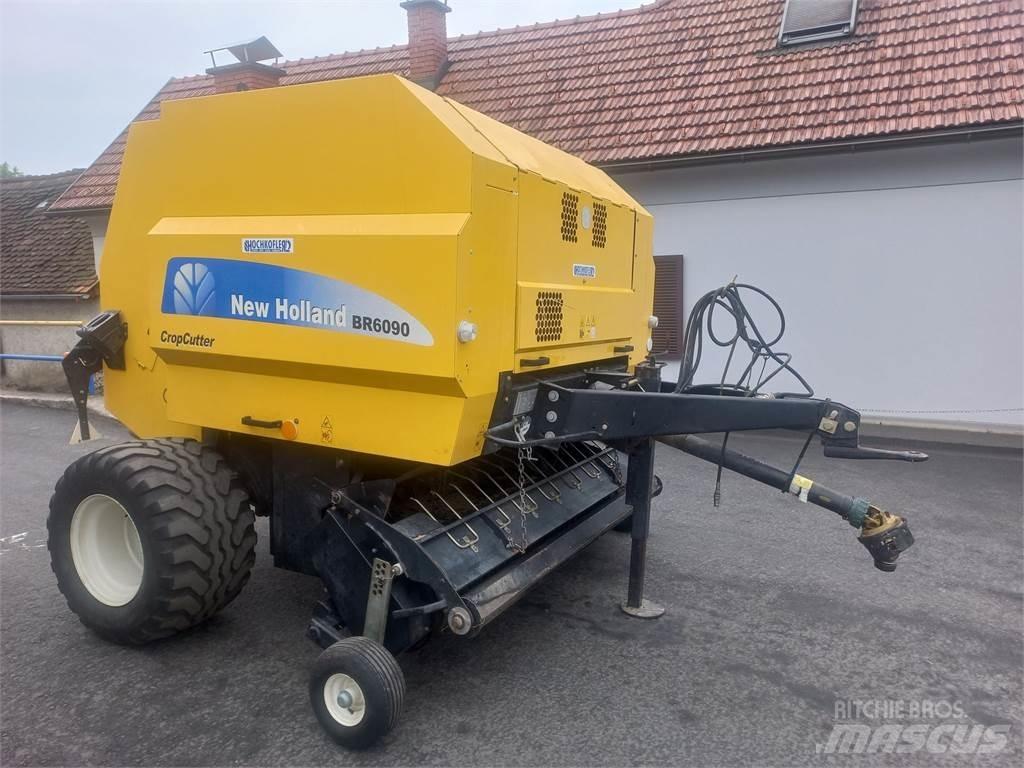 New Holland BR 6090 Lis na válcové balíky