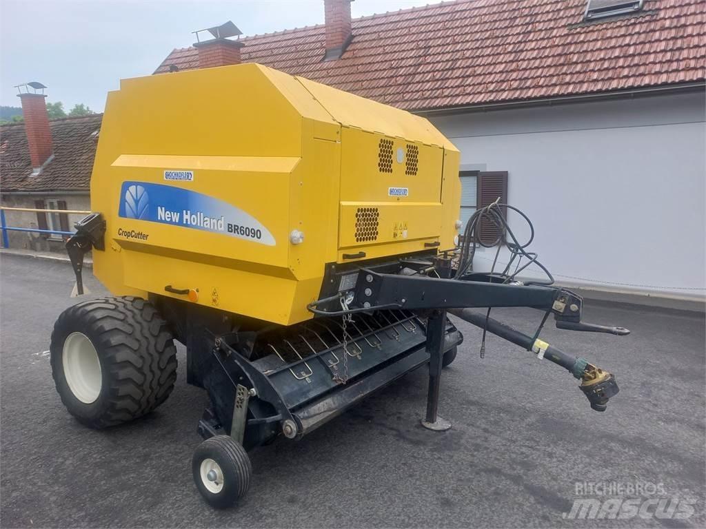 New Holland BR 6090 Lis na válcové balíky