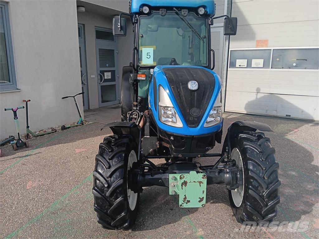 New Holland T4.90 F Traktory