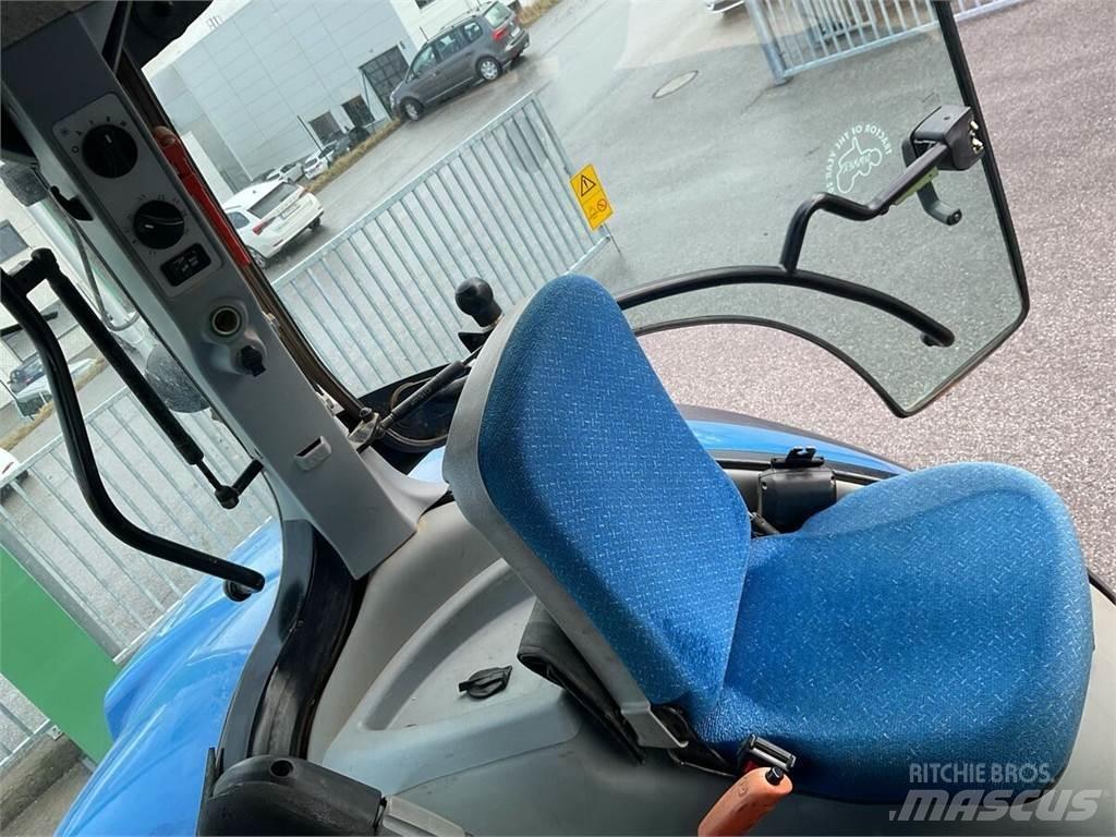 New Holland T7050 Traktory
