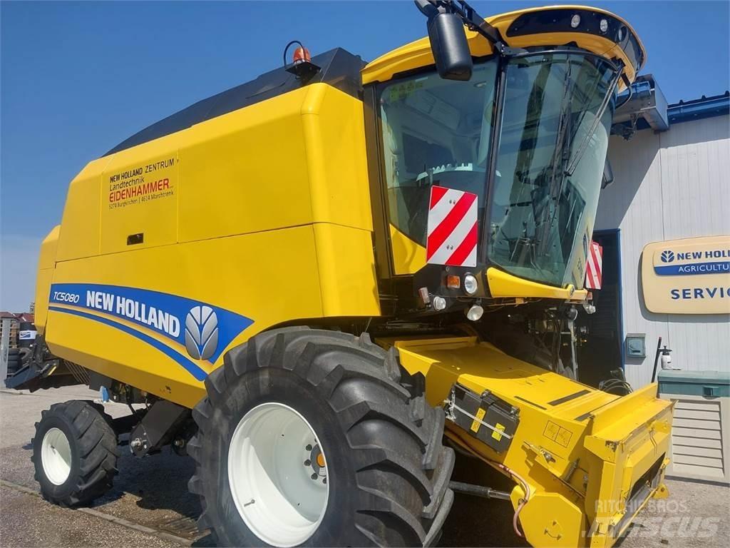 New Holland TC5070 Sklízecí mlátičky