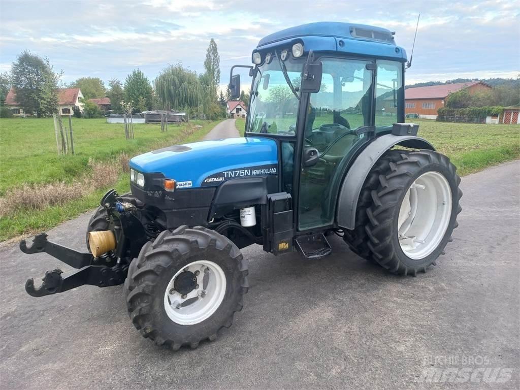 New Holland TN-N 75 Traktory