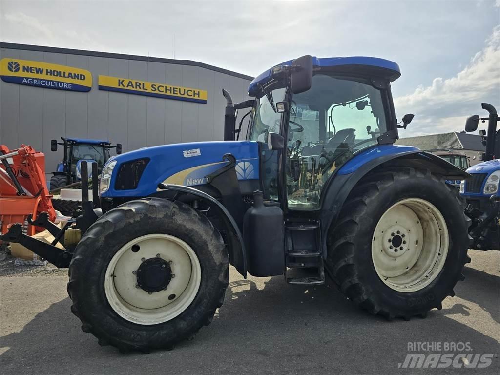 New Holland TS115A Traktory
