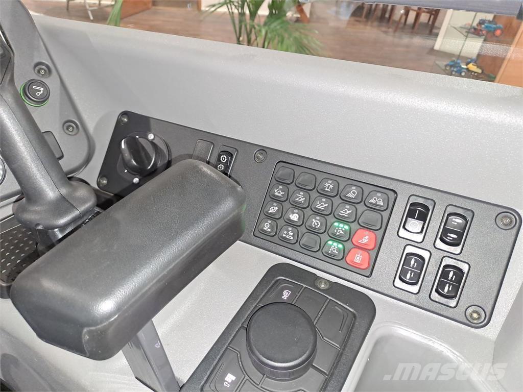 New Holland W 80 C Kolové nakladače