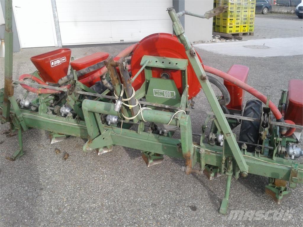 Nodet 6 Reihig Sázecí stroje