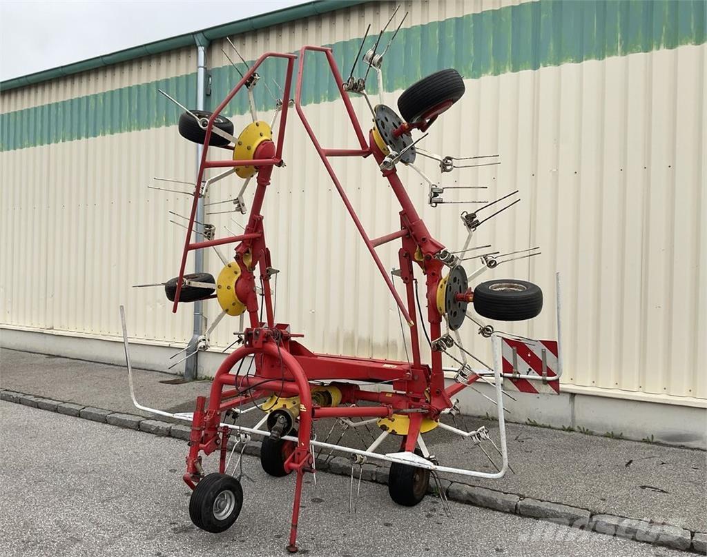 Pöttinger HIT 69 N Obraceče a shrabovače sena