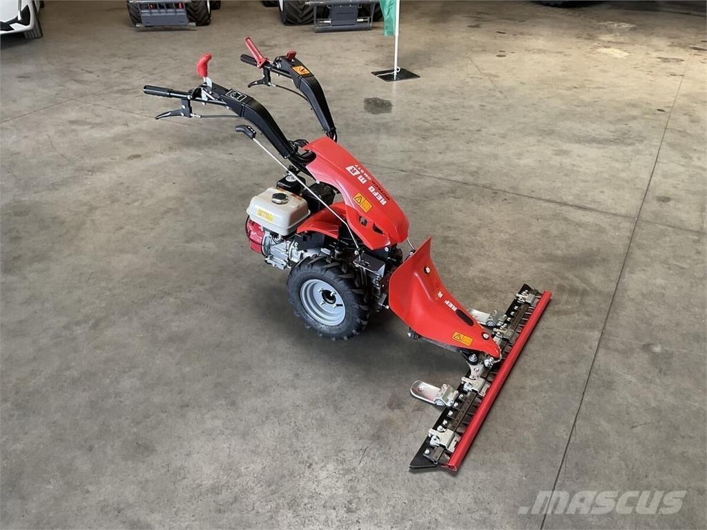 Reform CM 817 Samojízdné sekačky