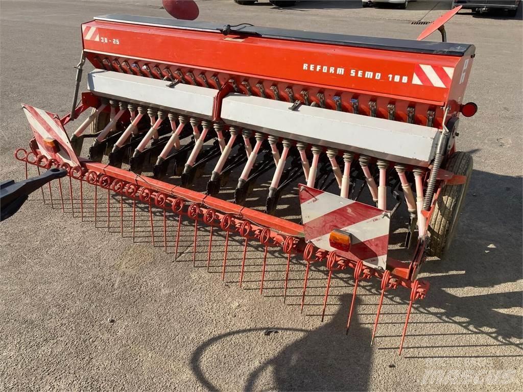 Reform Semo 100 Mechanické secí stroje