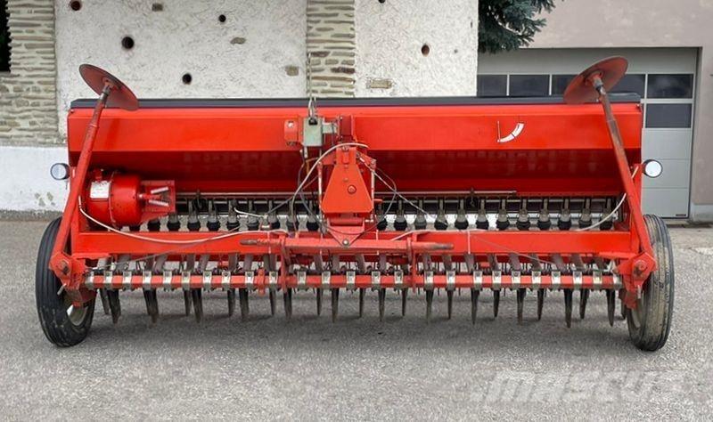 Reform Semo 100 Mechanické secí stroje