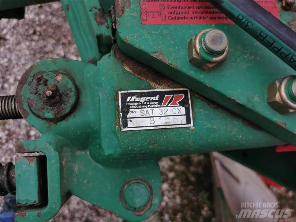 Regent SATURN 32CX Konvenční pluh