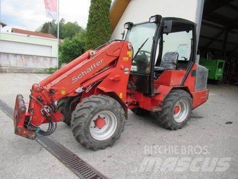 Schäffer 450T Čelní nakladače a rypadla