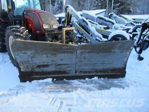 Schilcher 2704 Sněžné pluhy, přední sněhové radlice