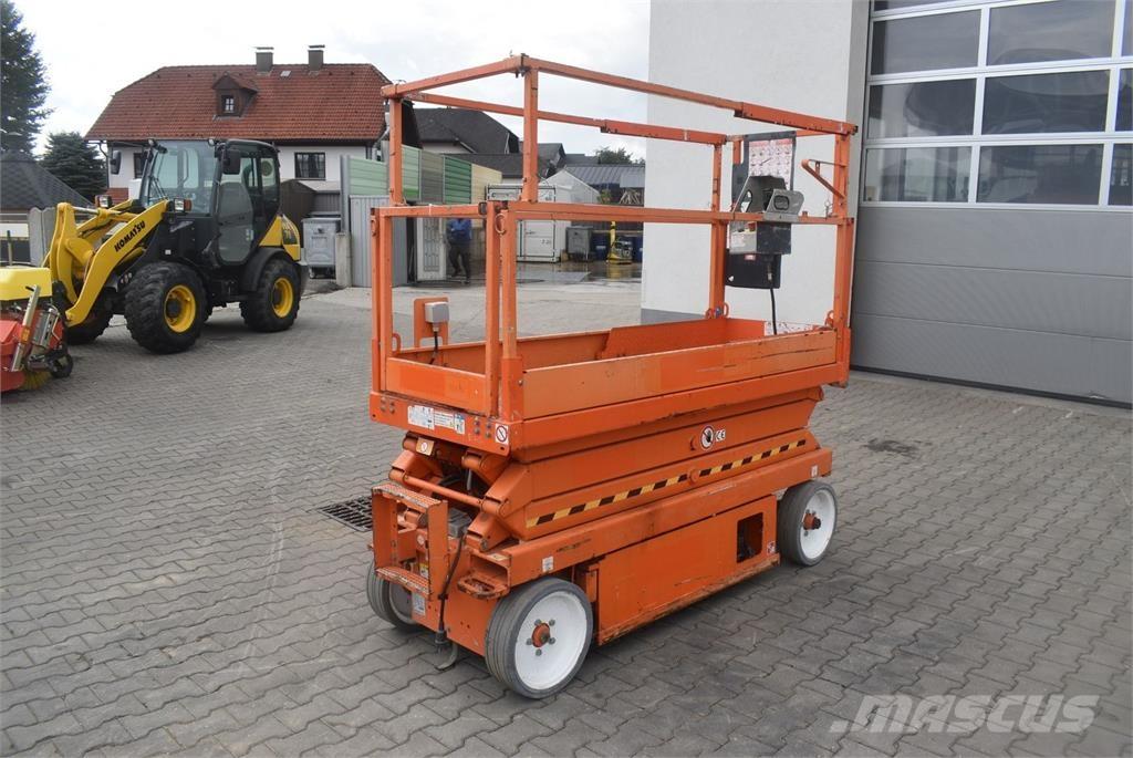 SkyJack SJ-III 3220 Kloubové plošiny