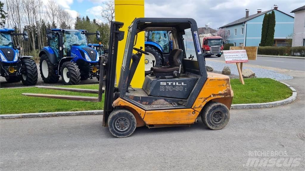 Still R7030 Další