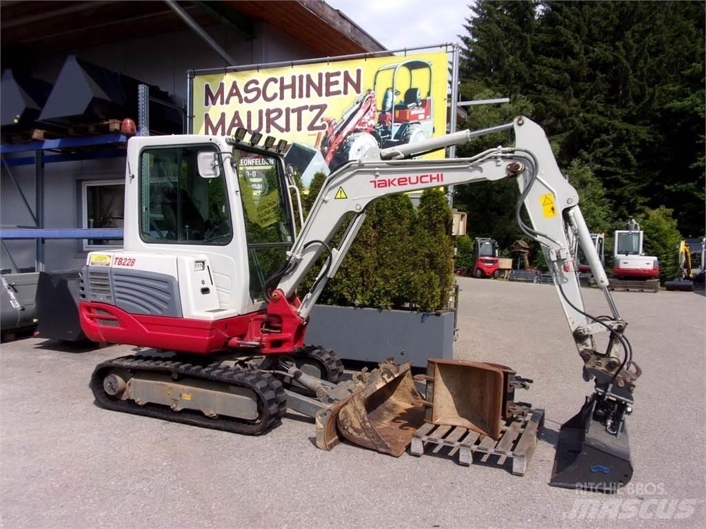 Takeuchi TB228 Mini rýpadla < 7t