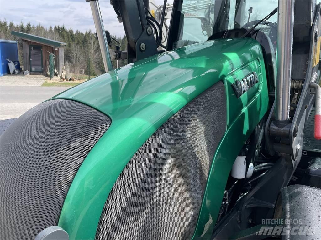 Valtra N 82 Hi-Tech Traktory