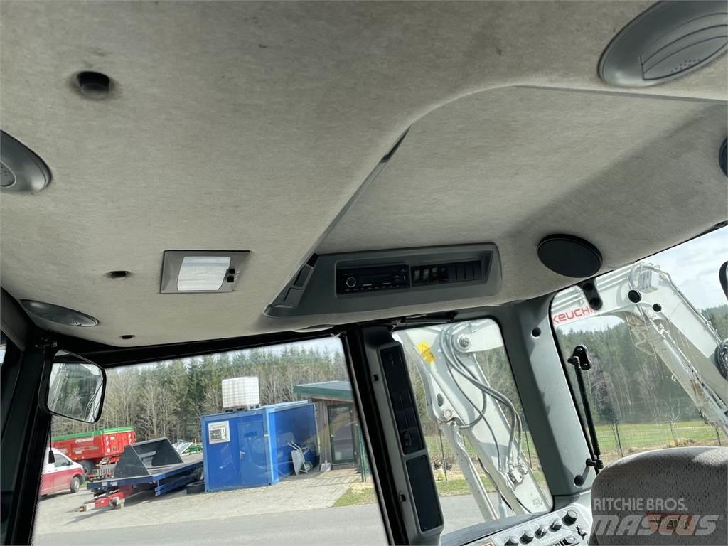 Valtra N 82 Hi-Tech Traktory