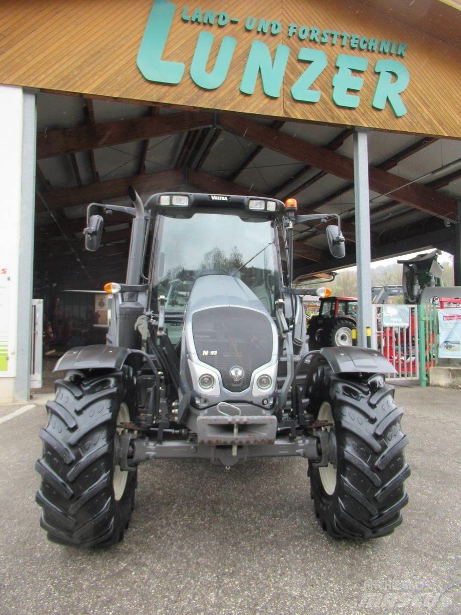 Valtra N 93 HiTech5 Traktory