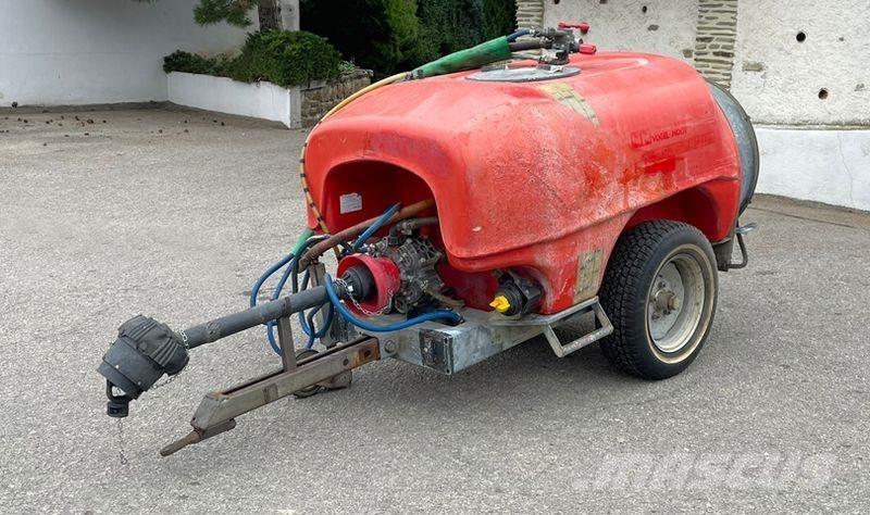 Vogel & Noot 800 L Tažené postřikovače