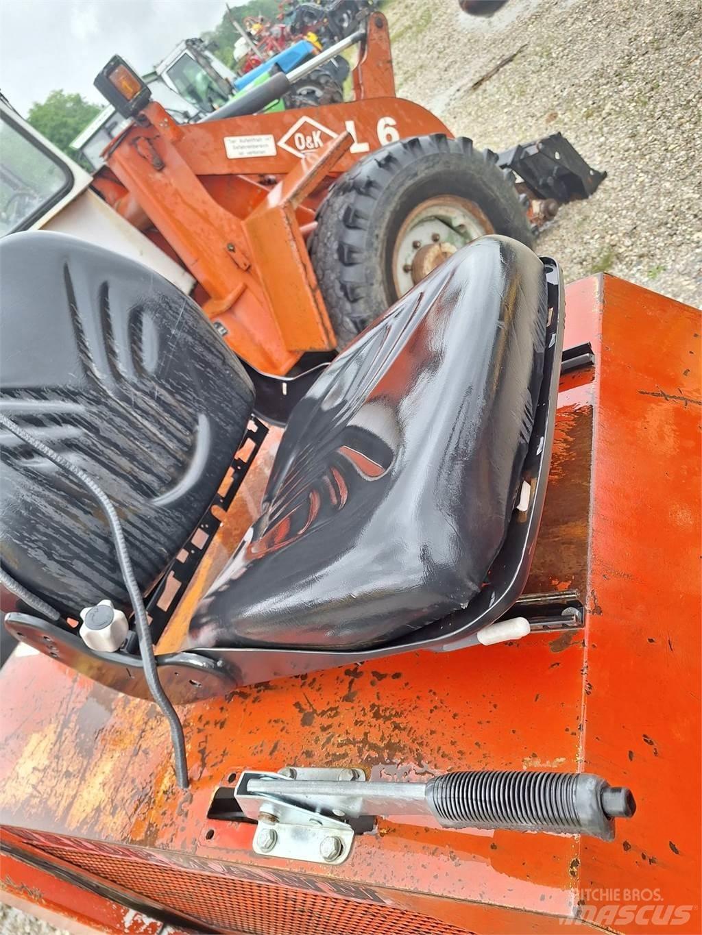 Weidemann 916D/M Čelní nakladače a rypadla