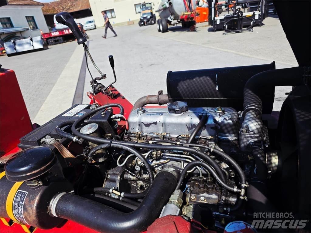 Weidemann 917 D/M Čelní nakladače a rypadla