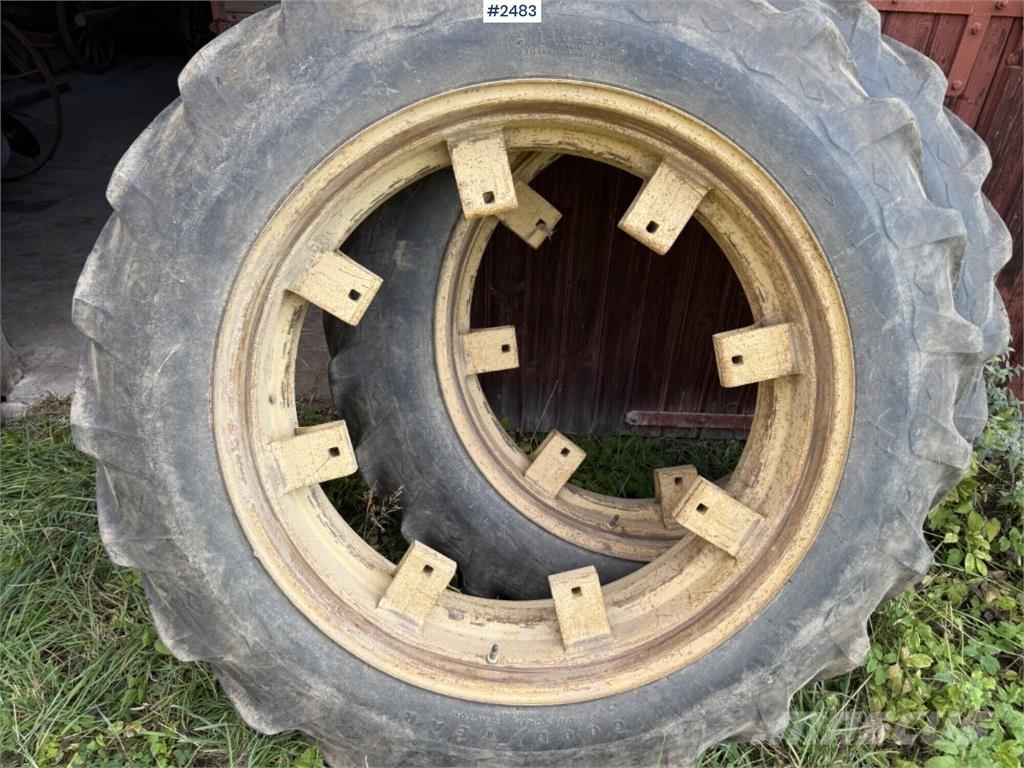 Goodyear 13.6-38 Příslušenství