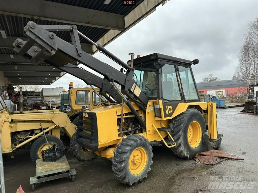 JCB 3D-4 Traktory