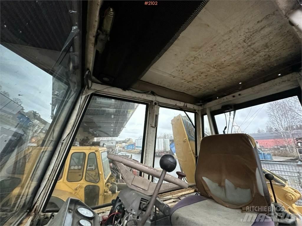 JCB 3D-4 Traktory